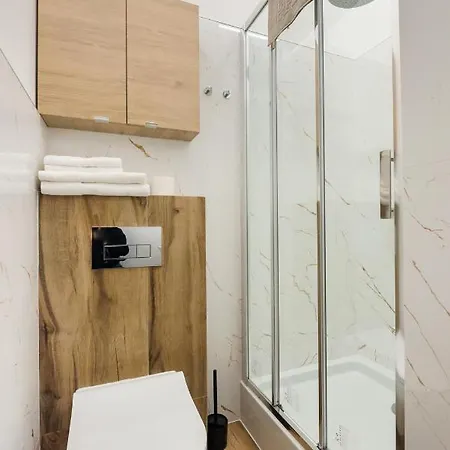 Arkadia Mezzanine Apartment Warsaw