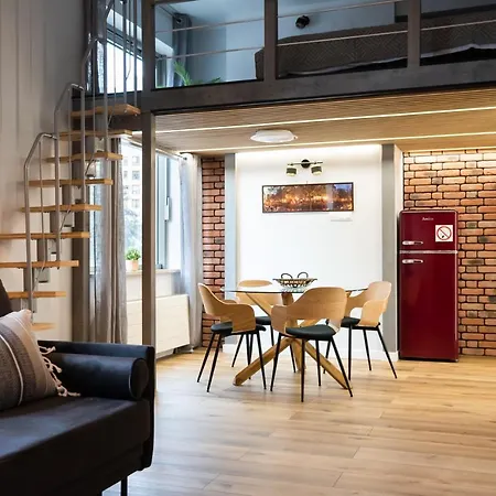 Arkadia Mezzanine Apartment *